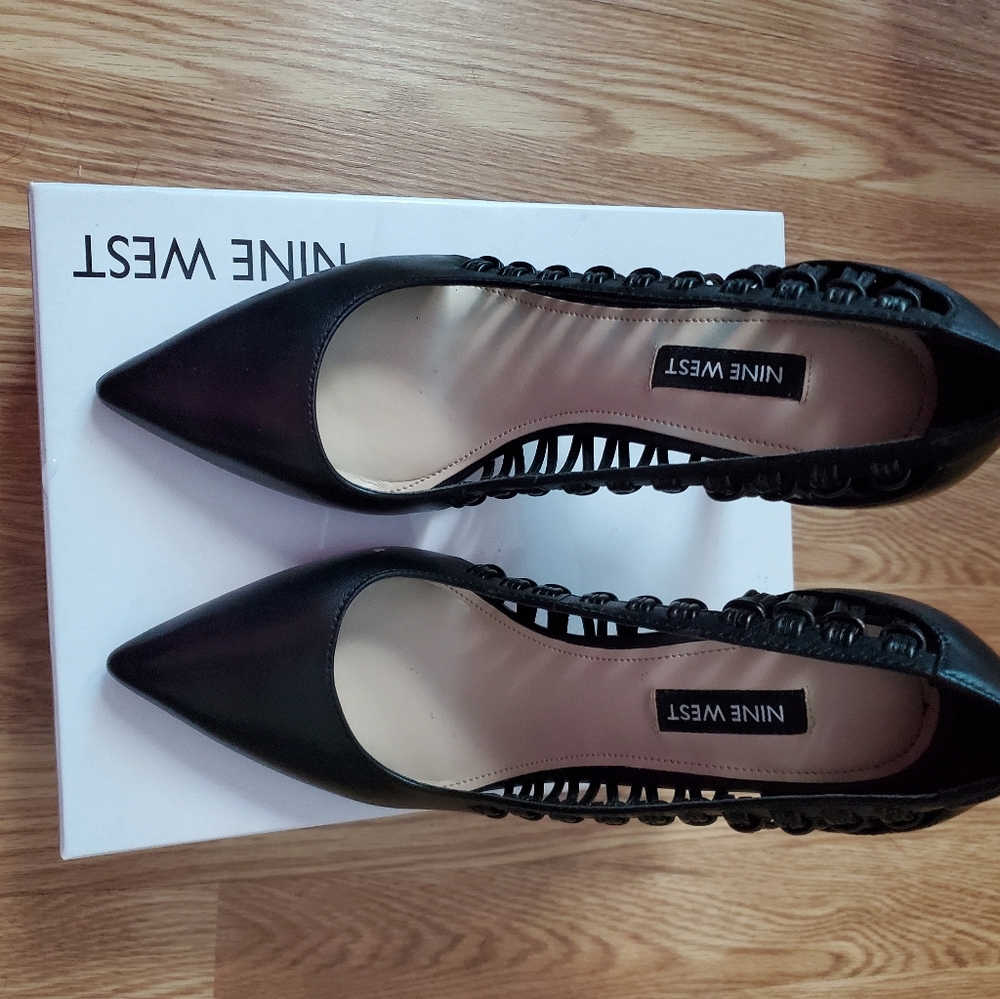 Nine West women size 7 Tansy black pump